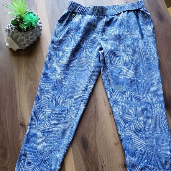 Rachel Zoe Silk Blue, White, and Black Pant. - Picture 1 of 7